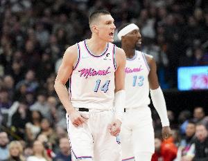 爱游戏官网-鲍威尔：阿德巴约进攻方式多样也能换防 希罗打无球持球都很棒