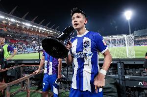 爱游戏入口-记者：问于洋退役仪式前做点啥准备，他说中午才回天津就理个发吧