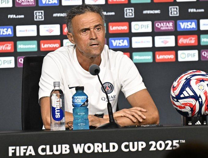 爱游戏APP-恩里克：很高兴拜仁喜欢我们的球员，但巴尔科拉想在巴黎踢很多年