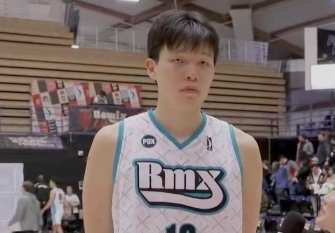 爱游戏官网-杨瀚森：体能和速度还要提升；四个字总结NBA至今感受——摸爬滚打